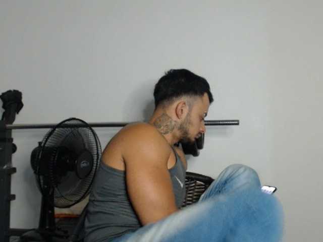 Live sex webcam photo for JacobGains #275723743