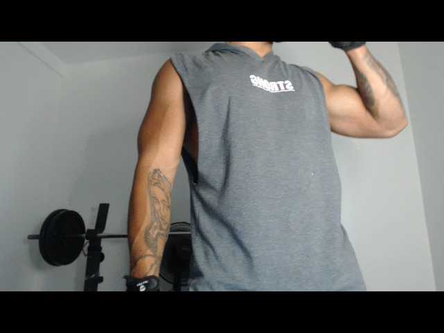 Live sex webcam photo for JacobGains #275961696