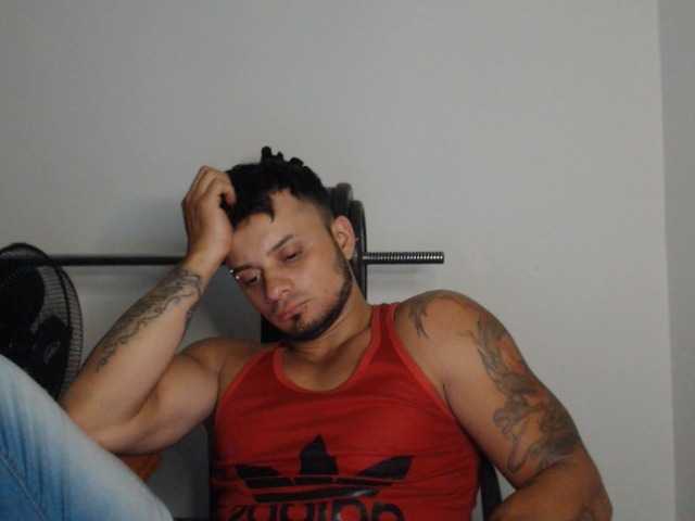 Live sex webcam photo for JacobGains #275986262