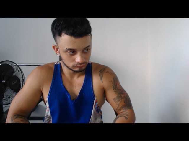 Live sex webcam photo for JacobGains #276210921