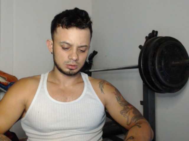 Live sex webcam photo for JacobGains #276945628