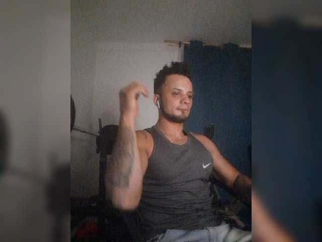 Live sex webcam photo for JacobGains #277170317