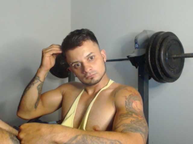 Live sex webcam photo for JacobGains #277203539