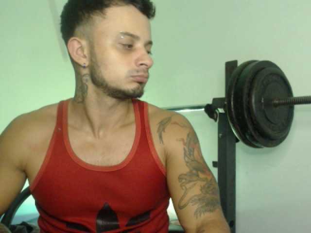 Live sex webcam photo for JacobGains #277213232