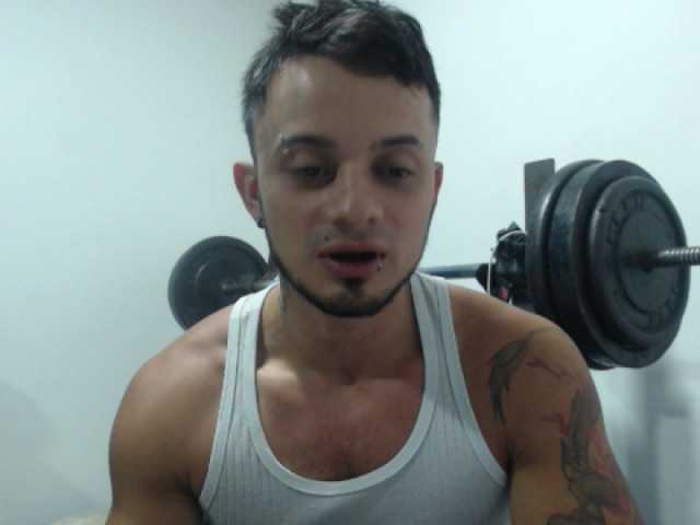 Live sex webcam photo for JacobGains #277239857