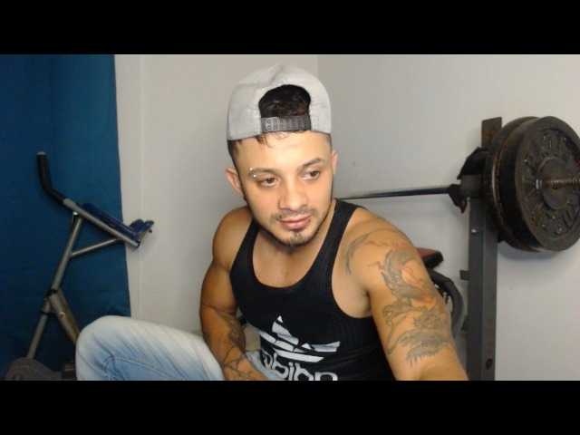 Live sex webcam photo for JacobGains #277282312