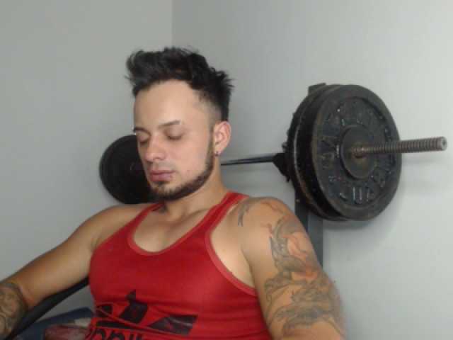 Live sex webcam photo for JacobGains #277378773