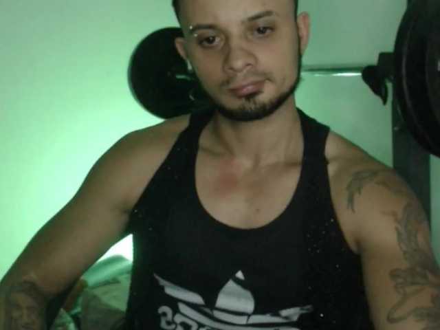 Live sex webcam photo for JacobGains #277440880