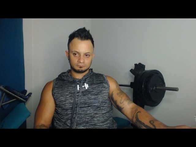 Live sex webcam photo for JacobGains #291637632