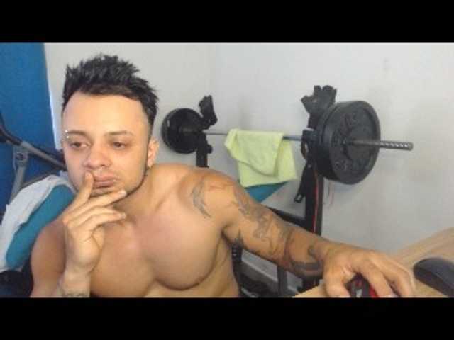 Live sex webcam photo for JacobGains #291721736