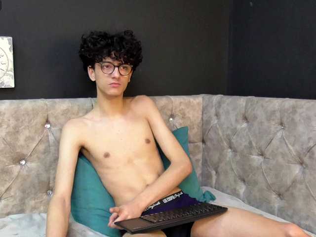 Live sex webcam photo for JacobMaxx #277151046