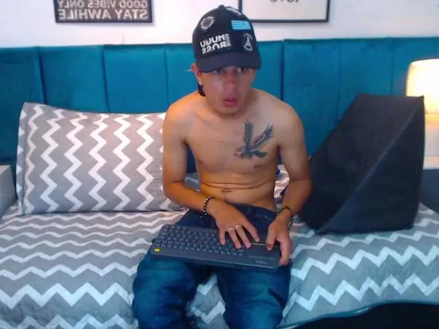 Live sex webcam photo for JacodGray #276533499