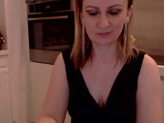 Live sex webcam photo for JacquiGray #277024406