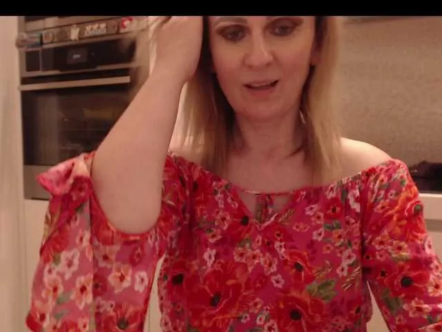 Live sex webcam photo for JacquiGray #278069402