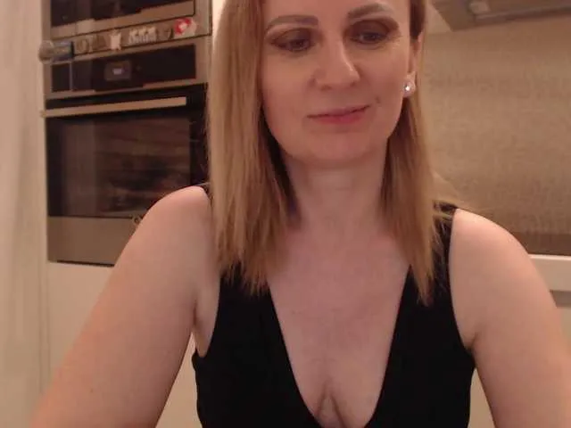 Live sex webcam photo for JacquiGray #278159463