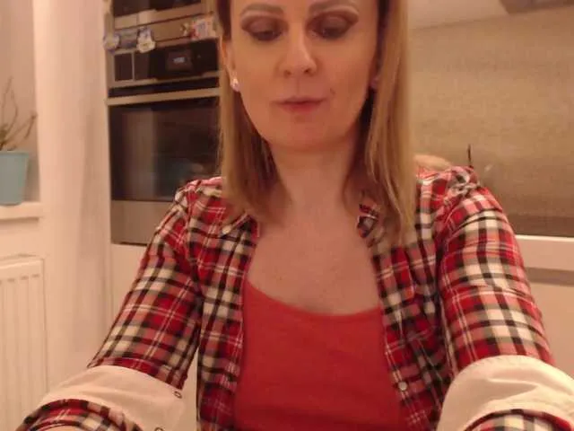 Live sex webcam photo for JacquiGray #290418509