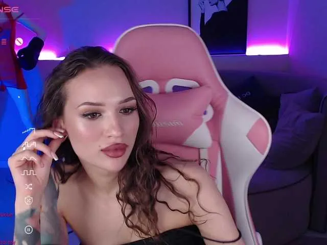Live sex webcam photo for Jade-07 #276432400