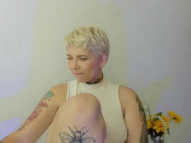 Live sex webcam photo for Jade-28 #275591523