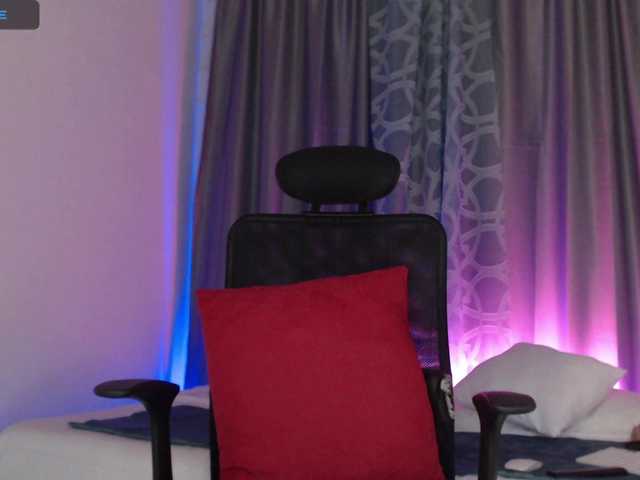 Live sex webcam photo for Jade-Lee #276253556