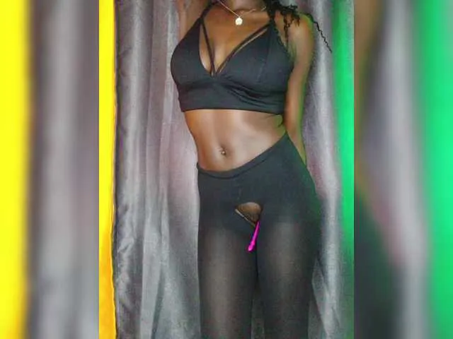 Live sex webcam photo for Jade008 #292680024