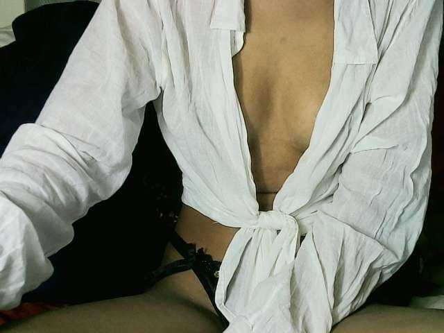 Live sex webcam photo for Jade05 #276016221