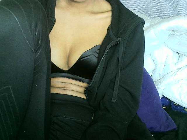 Live sex webcam photo for Jade05 #276165160