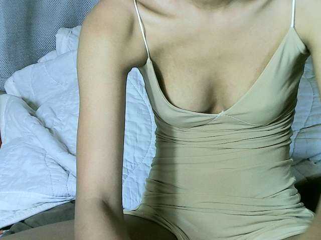 Live sex webcam photo for Jade05 #276411673