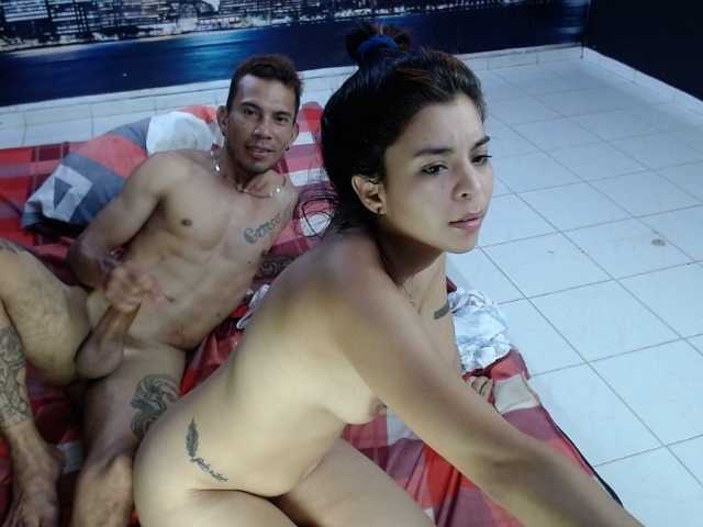 Live sex webcam photo for JadeAndSebasKaen #275718985