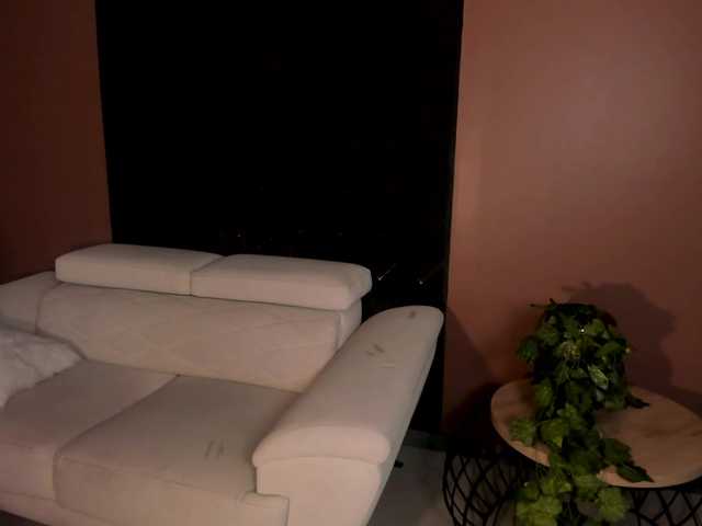 Live sex webcam photo for JadeEvans #273285465
