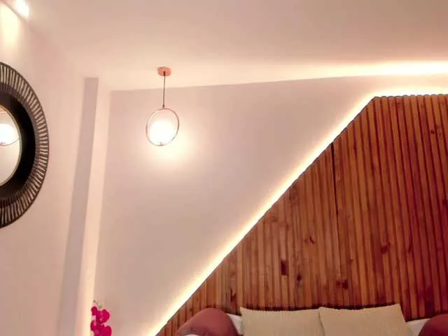 Live sex webcam photo for JadeEvans #274175890