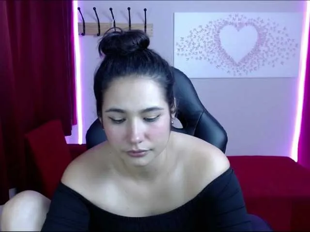 Live sex webcam photo for JadeSuan #273593656