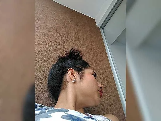 Live sex webcam photo for JadeSuan #274046205