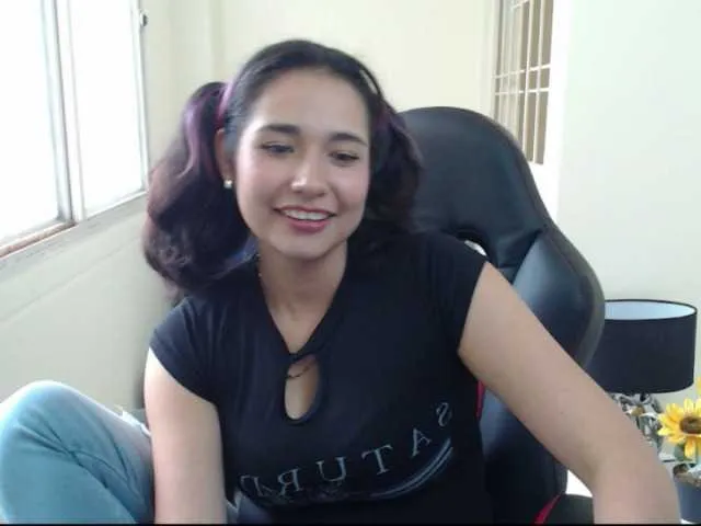 Live sex webcam photo for JadeSuan #274150881