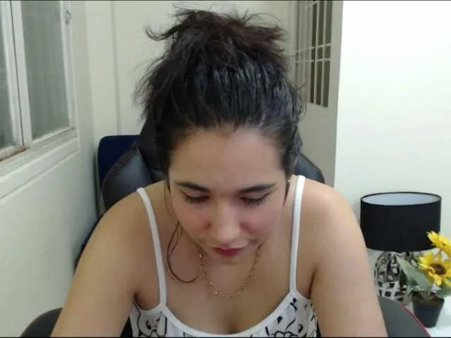 Live sex webcam photo for JadeSuan #274228654