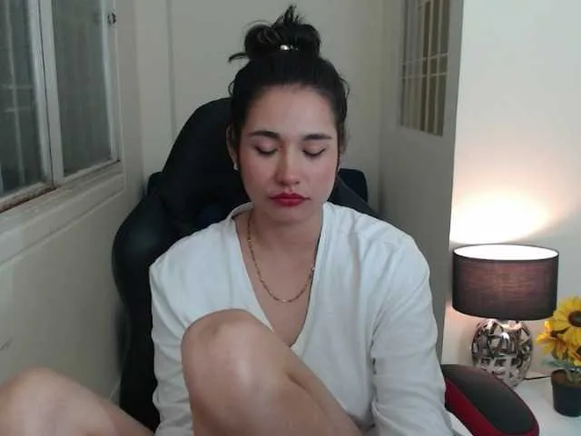 Live sex webcam photo for JadeSuan #274267521