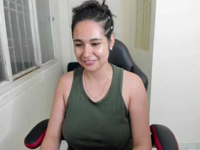 Live sex webcam photo for JadeSuan #274710977