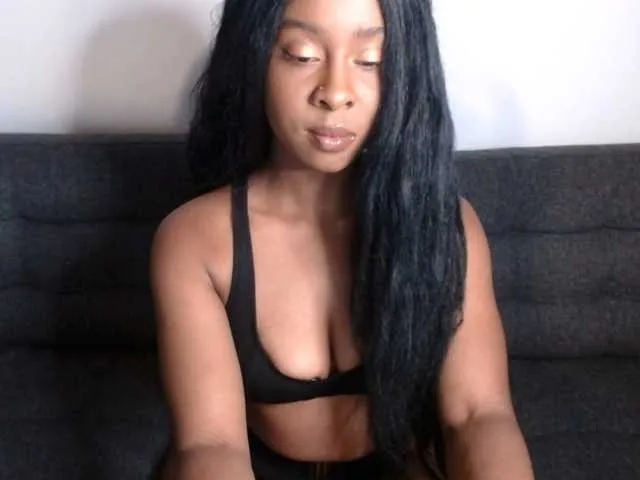 Live sex webcam photo for JadeWright #275540527