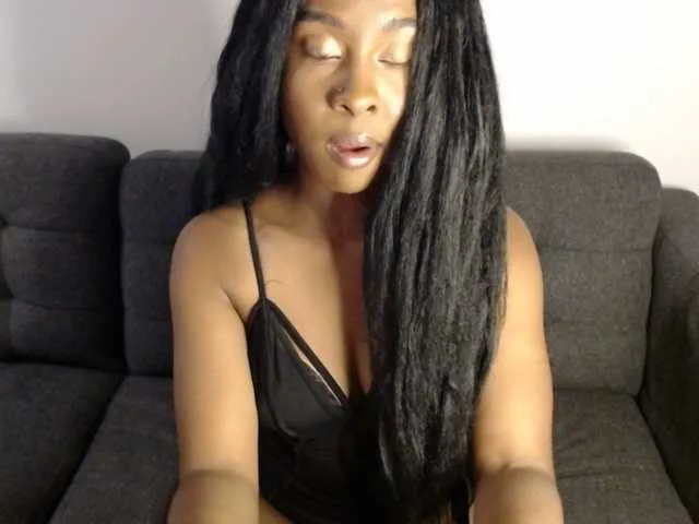 Live sex webcam photo for JadeWright #276099037