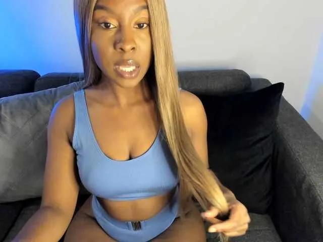 Live sex webcam photo for JadeWright #276757744