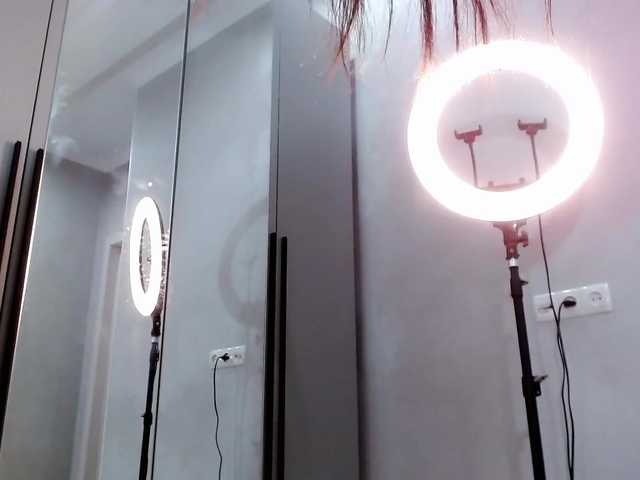 Live sex webcam photo for Jadelsle #288076392