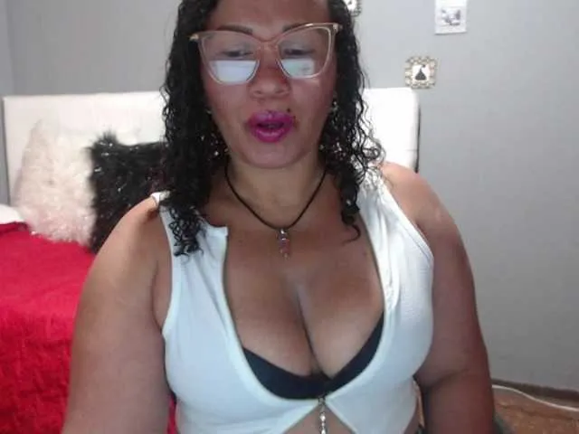 Live sex webcam photo for Jadeprice #274432659