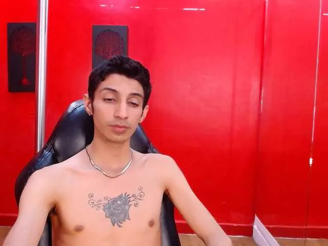 Live sex webcam photo for JaiderCortez #278014015