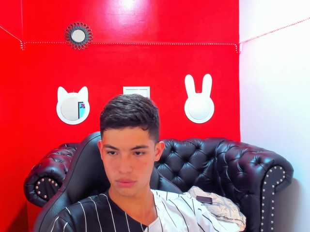 Live sex webcam photo for JakeWrubel #276523611