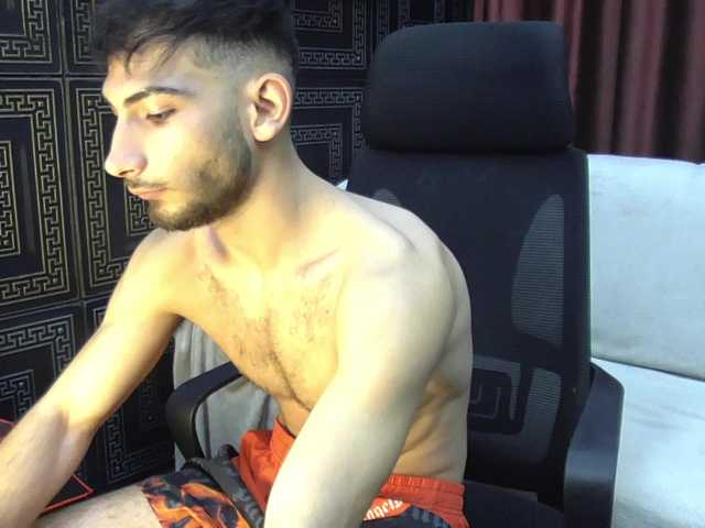 Live sex webcam photo for JakobWoo #277531272