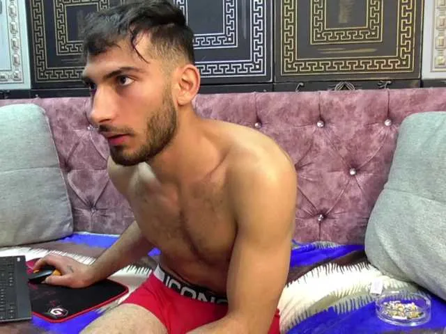 Live sex webcam photo for JakobWoo #277545146