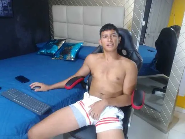 Live sex webcam photo for James-seduction #277691535