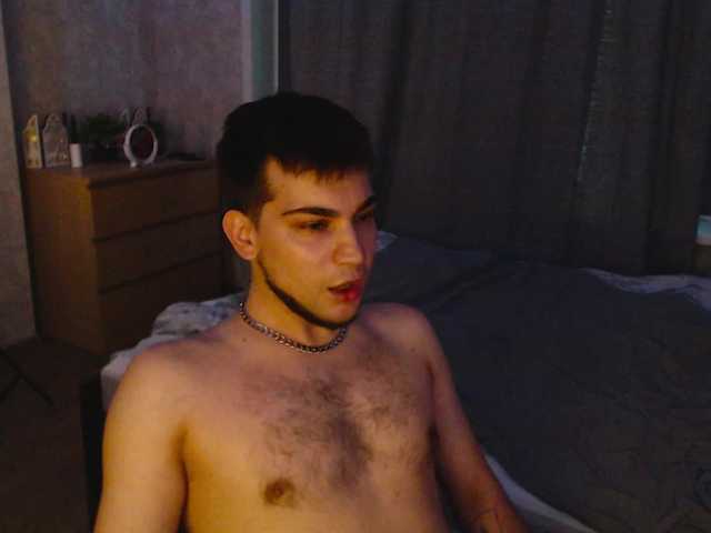 Live sex webcam photo for JamesWhite8 #277995110