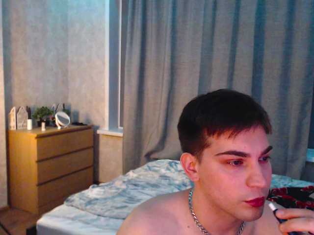 Live sex webcam photo for JamesWhite8 #278001467