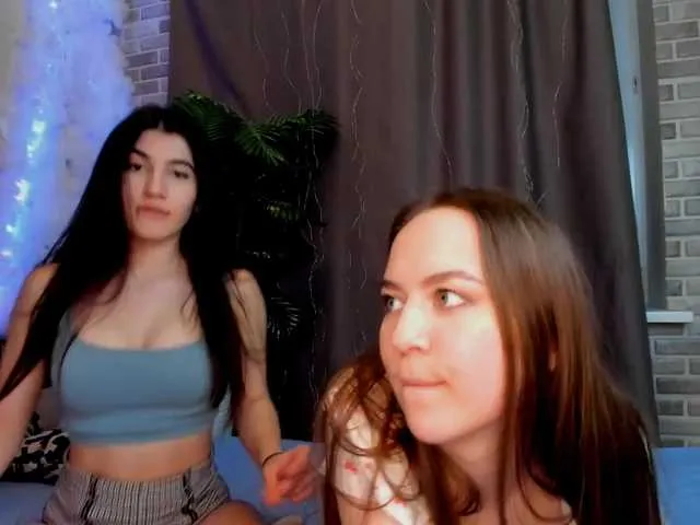 Live sex webcam photo for JamieAgnes #272897548