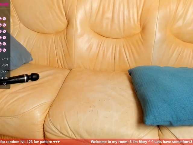 Live sex webcam photo for JamieRobinson #273649557